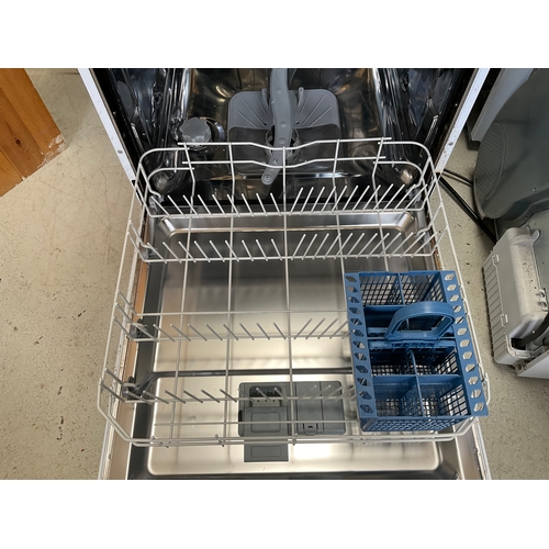 384 - INDESIT ELECTRIC DISHWASHER H33.5