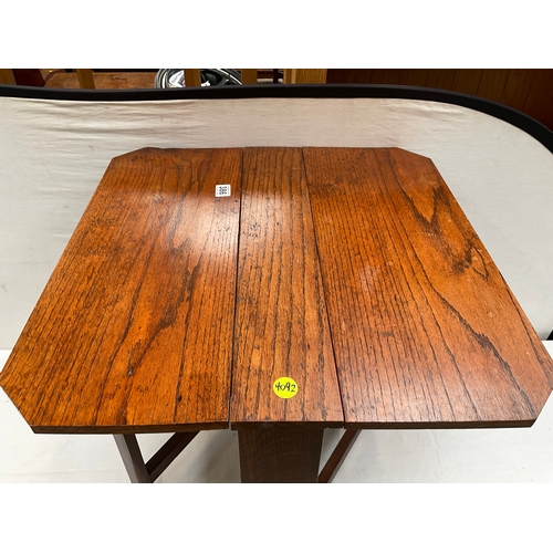 386 - VINTAGE MINIATURE OAK DROP LEAF GATELEG TABLE H23.5