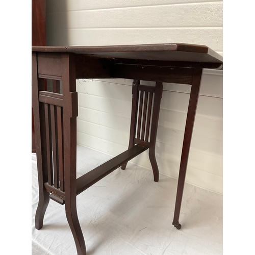 390 - EDWARDIAN MAHOGANY CROSS BANDED SUTHERLAND TABLE WITH LAYER ENDS H26