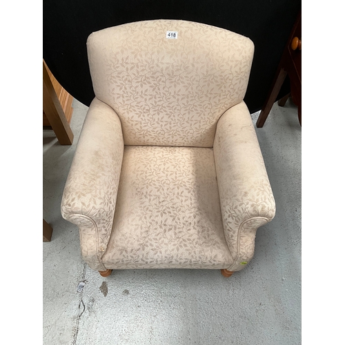 418 - STEWART JONES UPHOLSTERED BEDROOM CHAIR ON TURNED FRONT LEGS WITH BRASS CASTORS A/F TOTAL HEIGHT 34