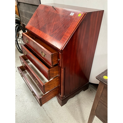 425 - GOOD QUALITY REPRODUCTION MAHOGANY BUREAU WITH FITTED INTERIOR H35