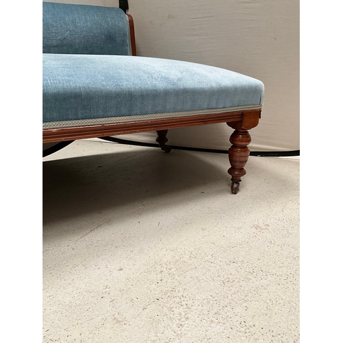 433 - EDWARDIAN BLUE UPHOLSTERED MAHOGANY FRAMED CHAISE LOUNGE L66