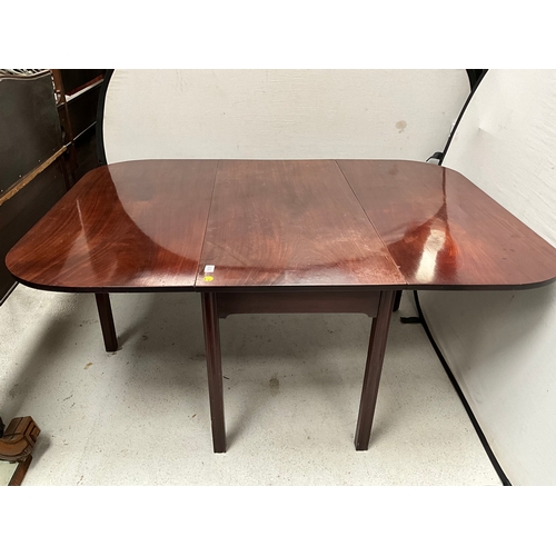 436 - GEORGIAN MAHOGANY DROP LEAF GATELEG DINING TABLE EXT 68