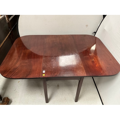 436 - GEORGIAN MAHOGANY DROP LEAF GATELEG DINING TABLE EXT 68