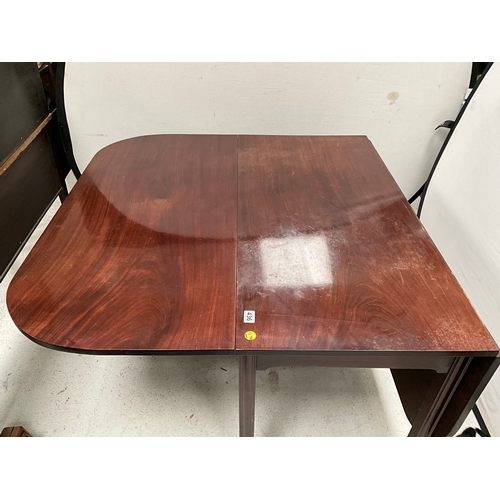 436 - GEORGIAN MAHOGANY DROP LEAF GATELEG DINING TABLE EXT 68