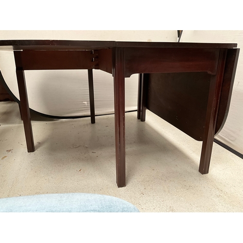 436 - GEORGIAN MAHOGANY DROP LEAF GATELEG DINING TABLE EXT 68