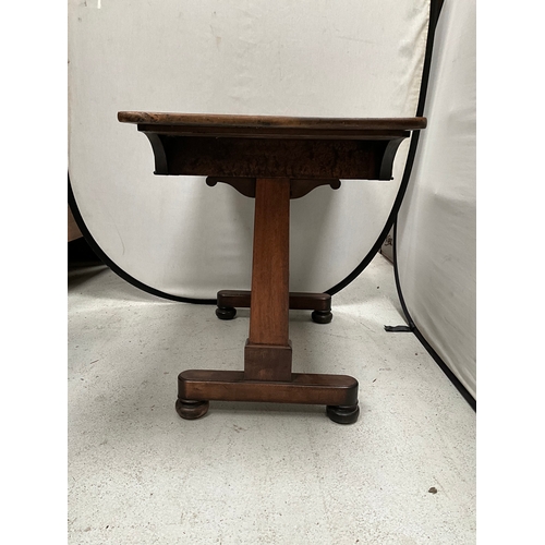 437 - EDWARDIAN MAHOGANY INLAID STRETCHERED LIBRARY TABLE WITH SINGLE DRAWER H28