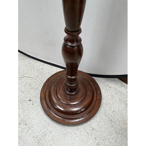 447 - VINTAGE MAHOGANY STANDARD LAMP BASE H57