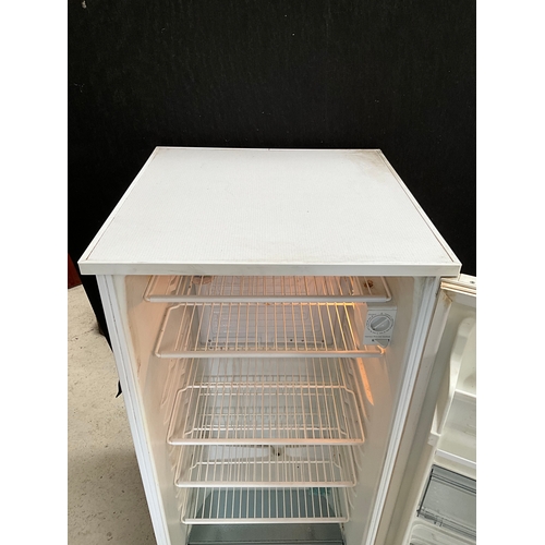 450 - HOTPOINT UPRIGHT FRIDGE H53