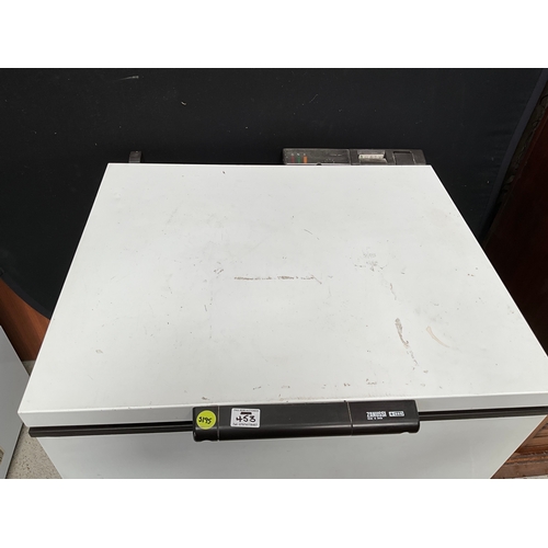 453 - ZANUSSI CHEST FREEZER A/F H34