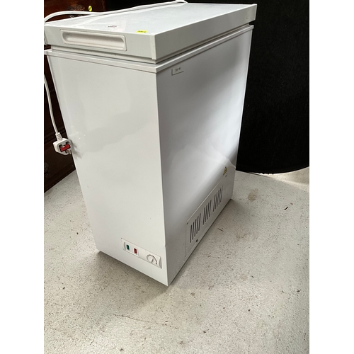 460 - ELECTRIC SLIMLINE CHEST FREEZER H33