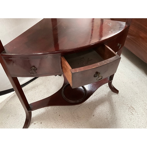 461 - GEORGIAN MAHOGANY CORNER WASHSTAND WITH SINGLE DRAWER ON STRETCHERED BASE H46