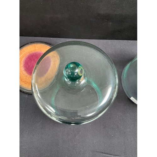 463 - 3 VICTORIAN GLASS DOMES AND 2 BASES
H16