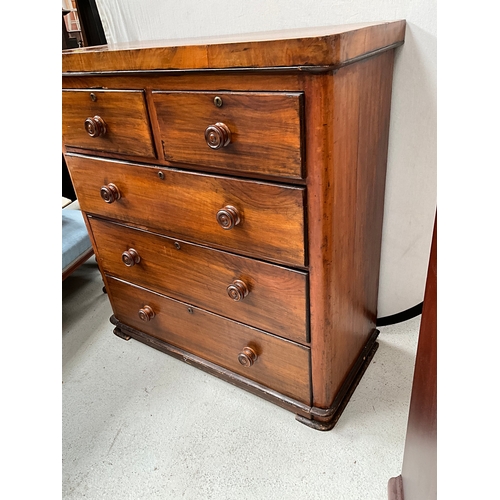 464 - VICTORIAN MAHOGANY VENEERED 2 OVER 3 BEDROOM CHEST H42