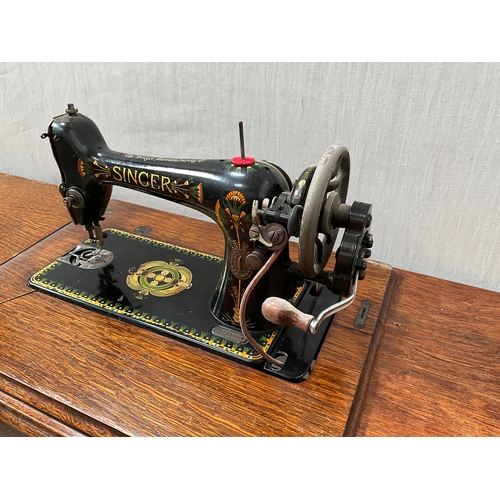 467 - VINTAGE TREDDLE SINGER SEWING MACHINE TABLE H31