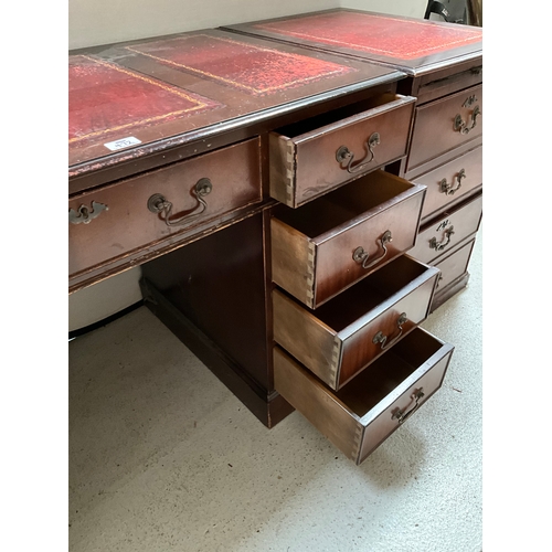 472 - REPRODUCTION MAHOGANY TWIN PEDESTAL KNEEHOLE DESK - HANDLE MISSING H29