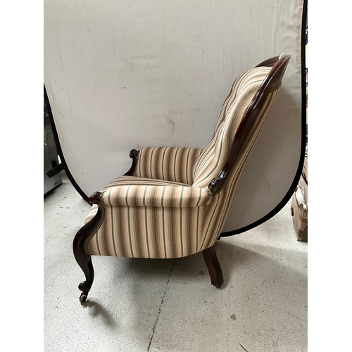 474 - VICTORIAN UPHOLSTERED BEDROOM CHAIR ON ORIGINAL CASTORS H42