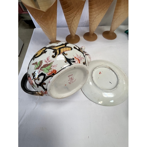 18 - *******lot withdrawn by vendor******BOX OF CHINA TO INCLUDE TEAPOTS, 4 ITALIAN GLASS ICE CREAM CONES... 