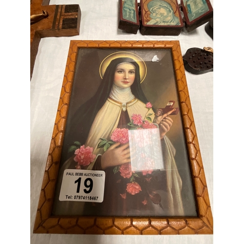 19 - *******lot withdrawn by vendor******BOX OF RELIGIOUS ITEMS TO INCLUDE CRUCIFIX'S, ROSARY BEADS, RELI... 