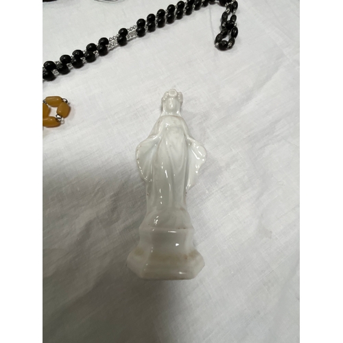 19 - *******lot withdrawn by vendor******BOX OF RELIGIOUS ITEMS TO INCLUDE CRUCIFIX'S, ROSARY BEADS, RELI... 