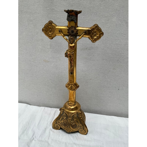 19 - *******lot withdrawn by vendor******BOX OF RELIGIOUS ITEMS TO INCLUDE CRUCIFIX'S, ROSARY BEADS, RELI... 