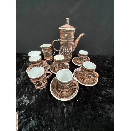 30 - *******lot withdrawn by vendor******CRATE OF POTTERY AND CHINA ITEMS AND 5 GLASS CAKE STANDS (ITEM 1... 