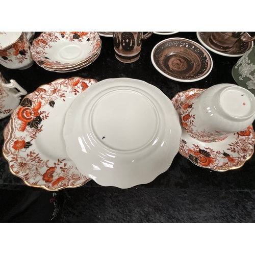 30 - *******lot withdrawn by vendor******CRATE OF POTTERY AND CHINA ITEMS AND 5 GLASS CAKE STANDS (ITEM 1... 