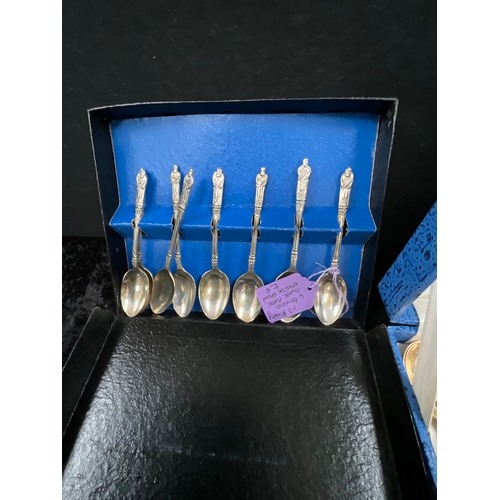 40 - *******lot withdrawn by vendor******BOX OF VINTAGE CUTLERY TO INCLUDE CASED EXAMPLES (ITEM 112)