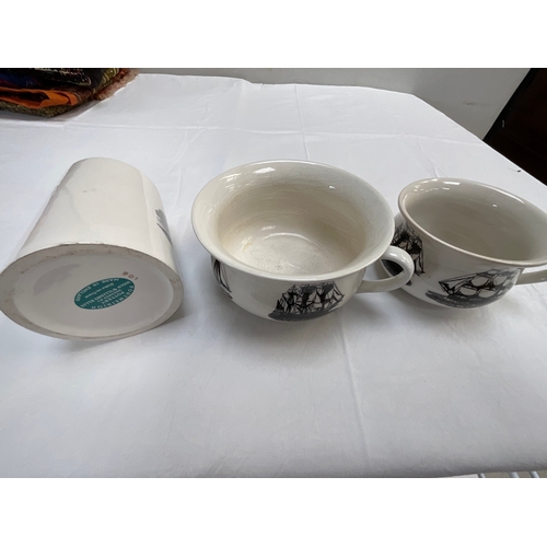 54 - *******lot withdrawn by vendor******BOX OF ART DECO JUGS AND VASES TO INCLUDE PORTMEIRION ITEMS TALL... 