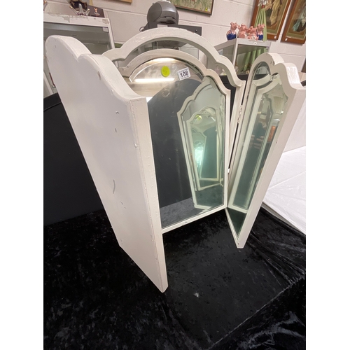 108 - FREESTANDING TRIPLE MIRROR H25