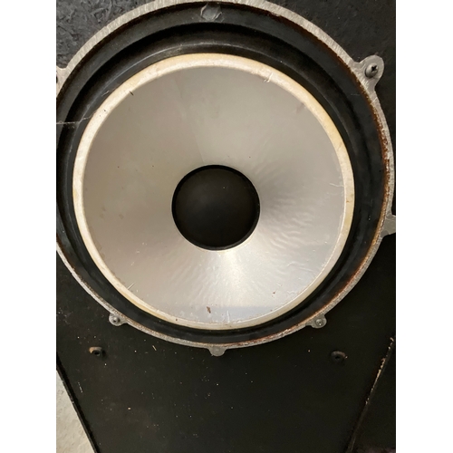 150 - 2 LARGE SPEAKERS H36