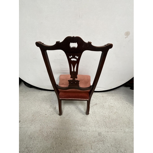 174 - EDWARDIAN MAHOGANY NURSING CHAIR WITH UPHOLSTERED SEAT ON ORIGINAL BRASS CASTORS - SEAT HEIGHT 13