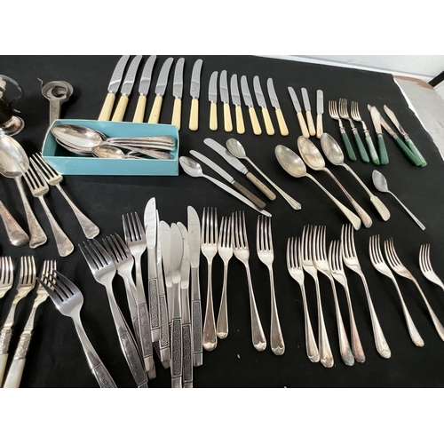 178 - BOX OF SILVER PLATED ITEMS, CUTLERY ETC