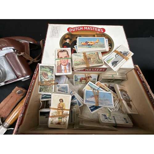 196 - CIGAR BOX, COLLECTION OF CIGARETTE CARDS, VINTAGE CAMERAS, VINTAGE KNIFE IN SHEATH, GEORGE V CLAY PI... 