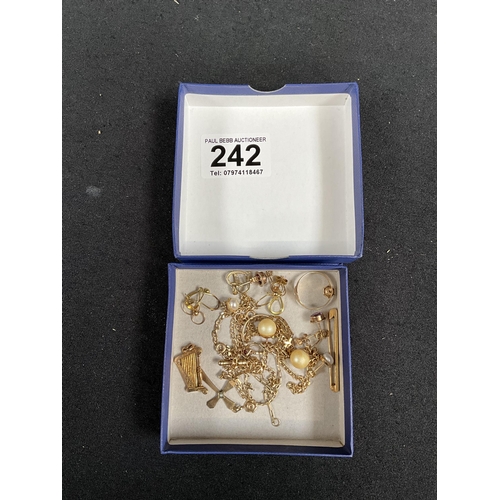 242 - MIXED LOT OF GOLD TO INCLUDE EARRINGS, CHARM, DRESS RING TOTAL WEIGHT 19.5G