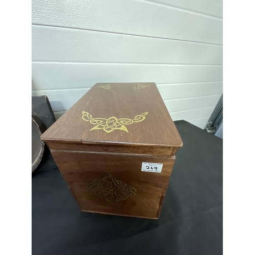 269 - *******lot withdrawn by vendor******BOX OF ORIENTAL ITEMS TO INCLUDE HEAVILY CARVED BOX ETC (ITEM 13... 