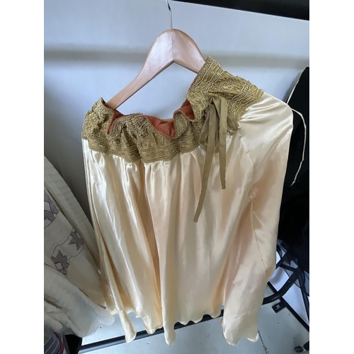 265D - *******lot withdrawn by vendor******QTY OF VINTAGE EMBROIDERED DRESSES, BLOUSES ETC