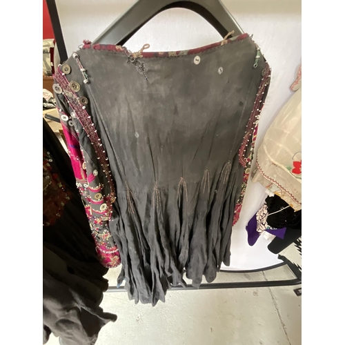 265D - *******lot withdrawn by vendor******QTY OF VINTAGE EMBROIDERED DRESSES, BLOUSES ETC