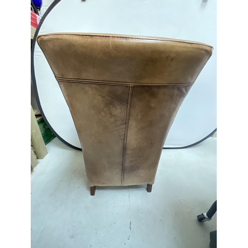 279 - *******lot withdrawn by vendor******TAN LEATHER TUB CHAIR A/F (ITEM 201)