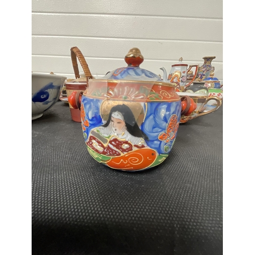 281 - *******lot withdrawn by vendor******2 BOXES OF ORIENTAL CHINA TO INCLUDE PART TEA SETS (ITEM 118,119... 