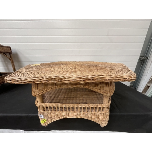 288 - *******lot withdrawn by vendor******VINTAGE WICKER HEXAGON SHAPED COFFEE TABLE (ITEM 167) H16