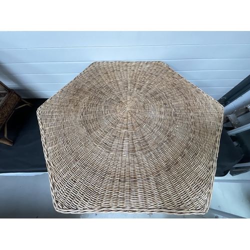 288 - *******lot withdrawn by vendor******VINTAGE WICKER HEXAGON SHAPED COFFEE TABLE (ITEM 167) H16