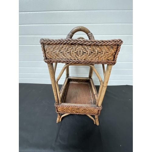 289 - *******lot withdrawn by vendor******WICKER CONSERVATORY STAND/TABLE (ITEM 164) H28