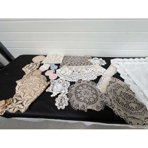 295 - *******lot withdrawn by vendor******3 BOXES OF VINTAGE LINEN LACE, EMBROIDERED ITEMS AND CROCHET BLA... 