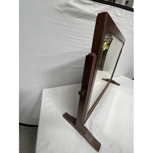 302 - OAK FREESTANDING MIRROR H19