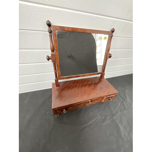 318 - GEORGIAN MAHOGANY DRESSING TABLE MIRROR WITH 3 DRAWERS TO BASE COMPLETE WITH KEY ON TURNED LEGS H22