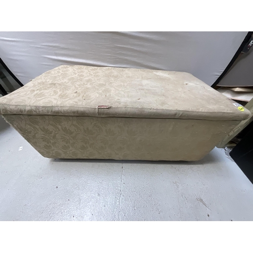 325 - VICTORIAN PINE UPHOLSTERED BLANKET BOX H20