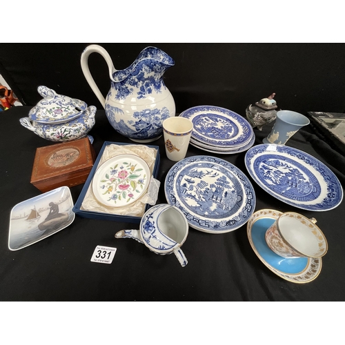 331 - BOX OF BLUE/WHITE CHINA TO INCLUDE WILLOW PATTERN ,MINTON ETC - SOME A/F