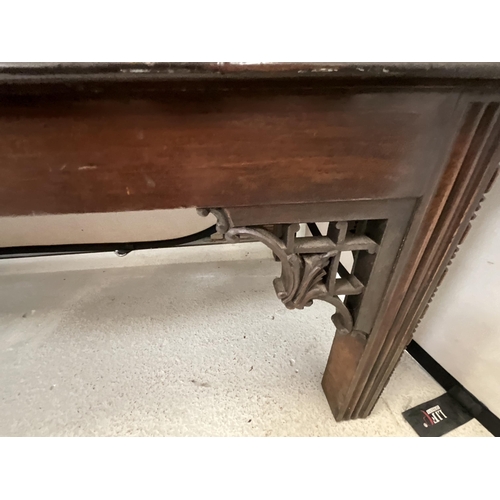 341 - MAHOGANY SIDEBOARD WITH 3 CENTRAL DRAWERS FLANKED BY 2 DOORS WITH PIE CRUST EDGE DECORATION H39