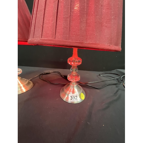 392 - 2 METAL BASED TABLE LAMPS COMPLETE WITH SHADES H14.5